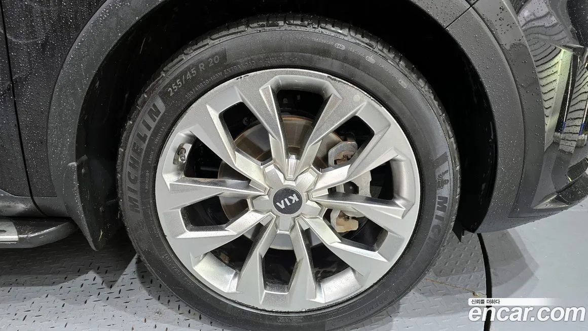 Kia Sorento — фото 5