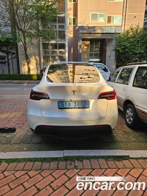 Tesla Model Y — фото 4