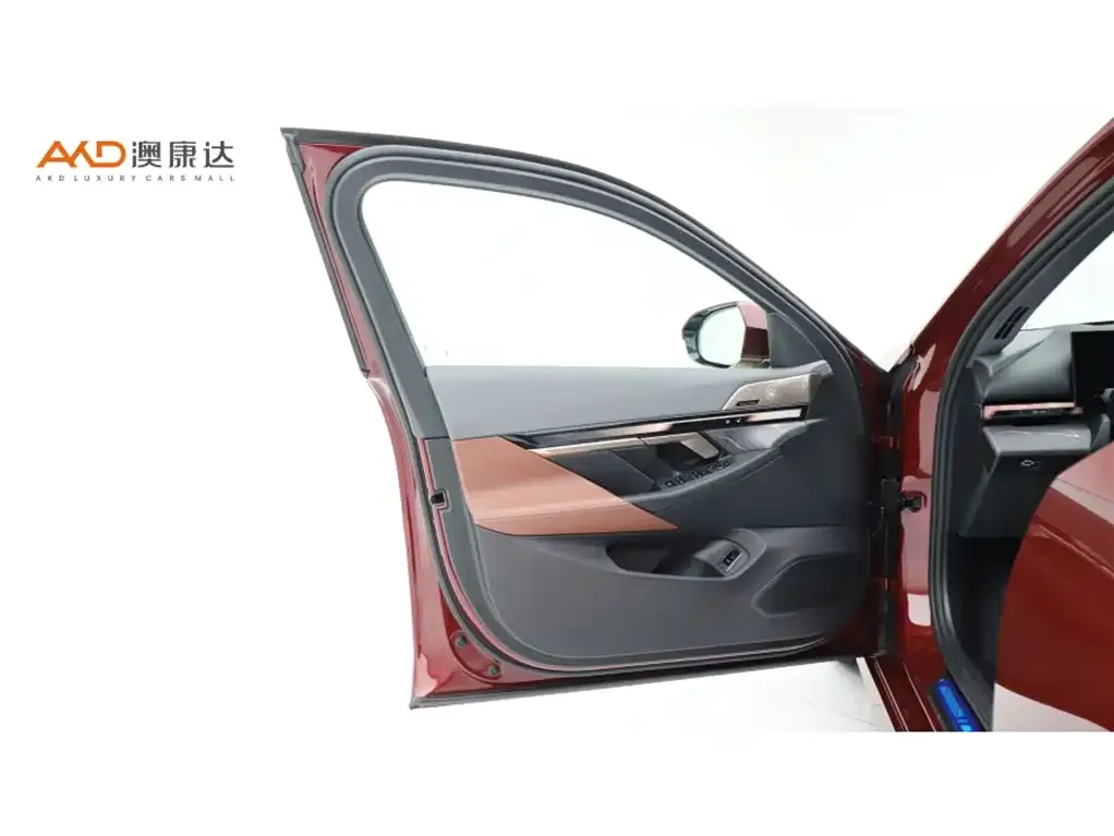 BMW i5 — фото 10