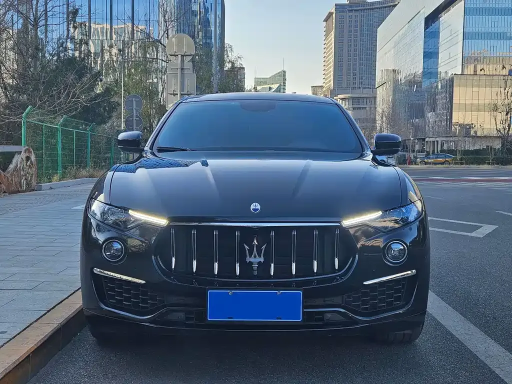 Maserati Levante — фото 4