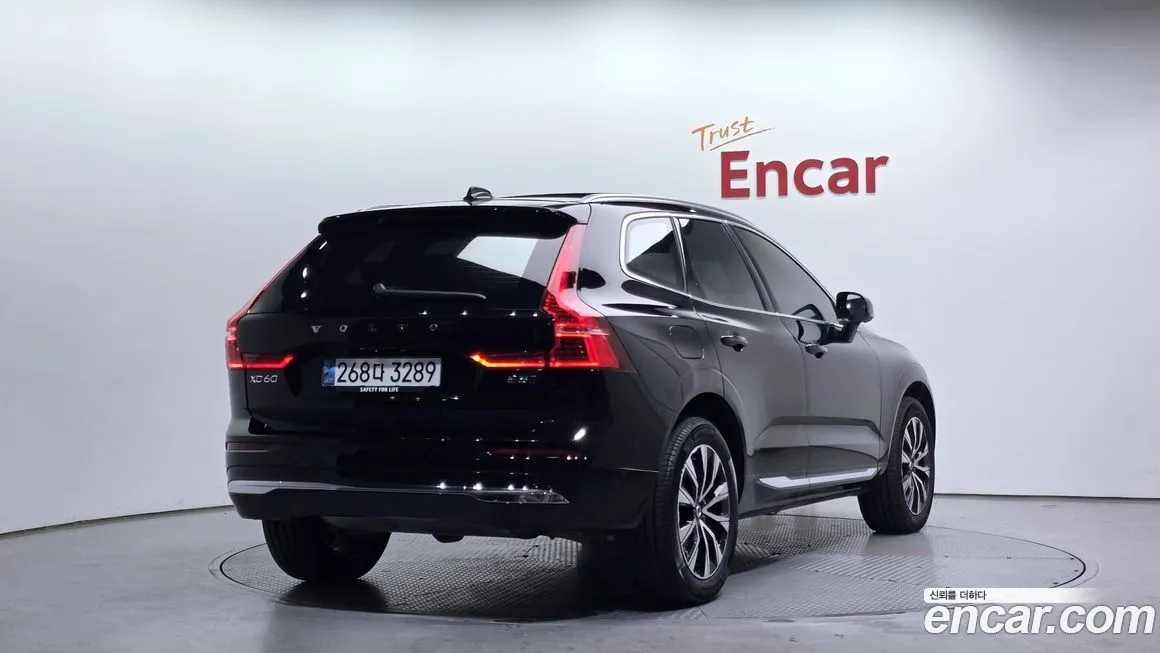 Volvo XC60 — фото 2