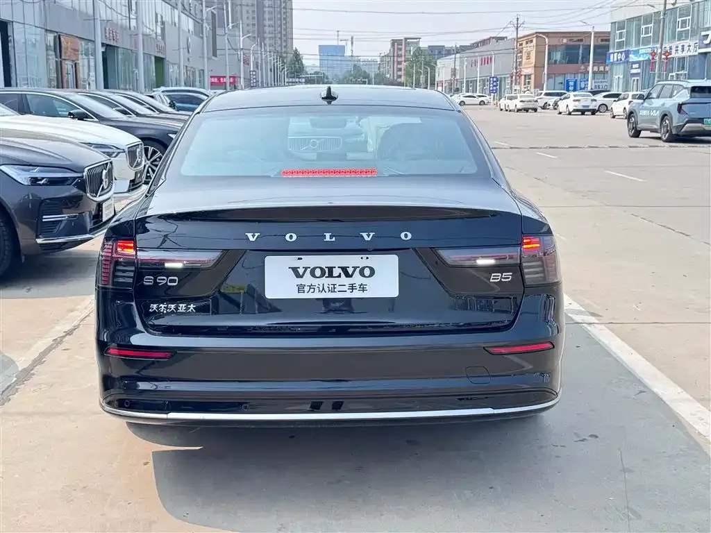 Volvo S90 — фото 4