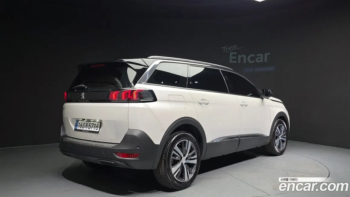 Peugeot 5008 — фото 2