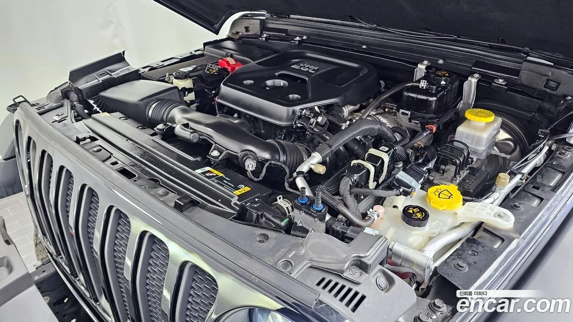 Jeep Wrangler — фото 6