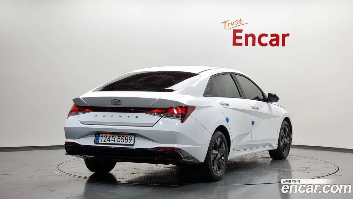 Hyundai AVANTE — фото 2