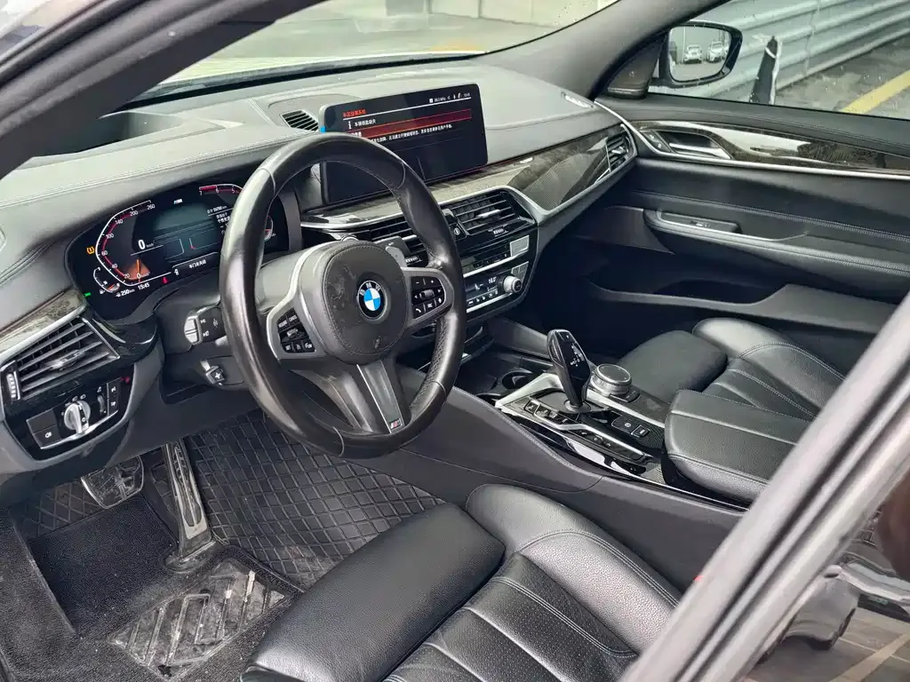 BMW 6 Series GT — фото 10