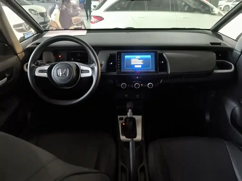 Honda Fit — фото 10