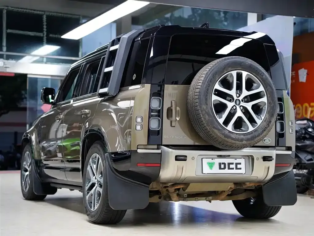 Land Rover Defender — фото 2