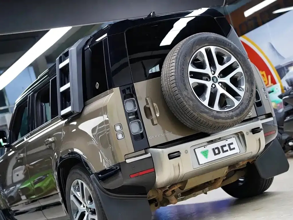 Land Rover Defender — фото 3