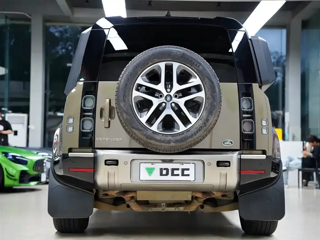 Land Rover Defender — фото 8