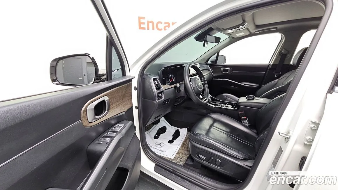 Kia Sorento — фото 10