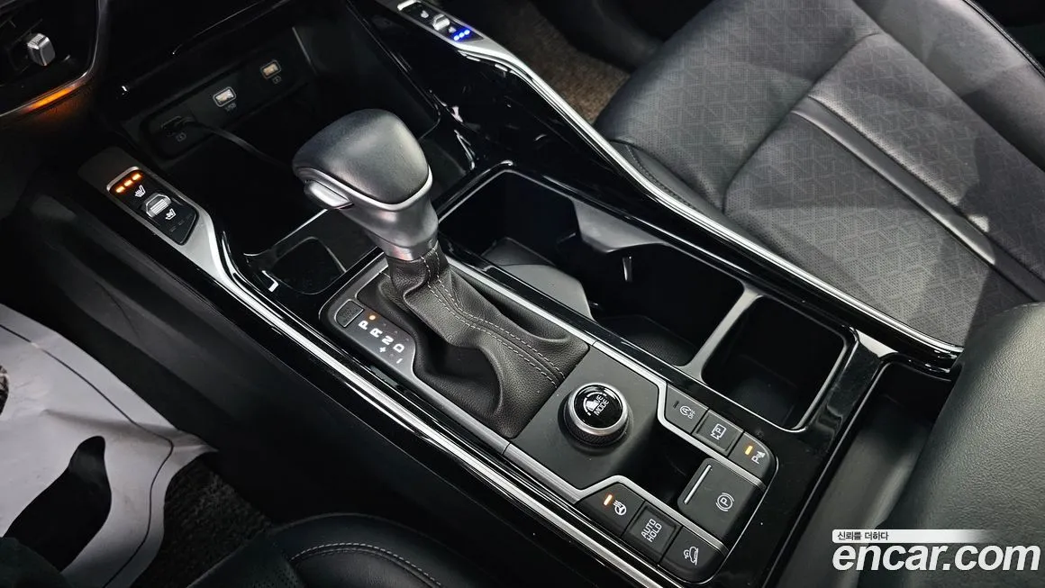 Kia Sorento — фото 9