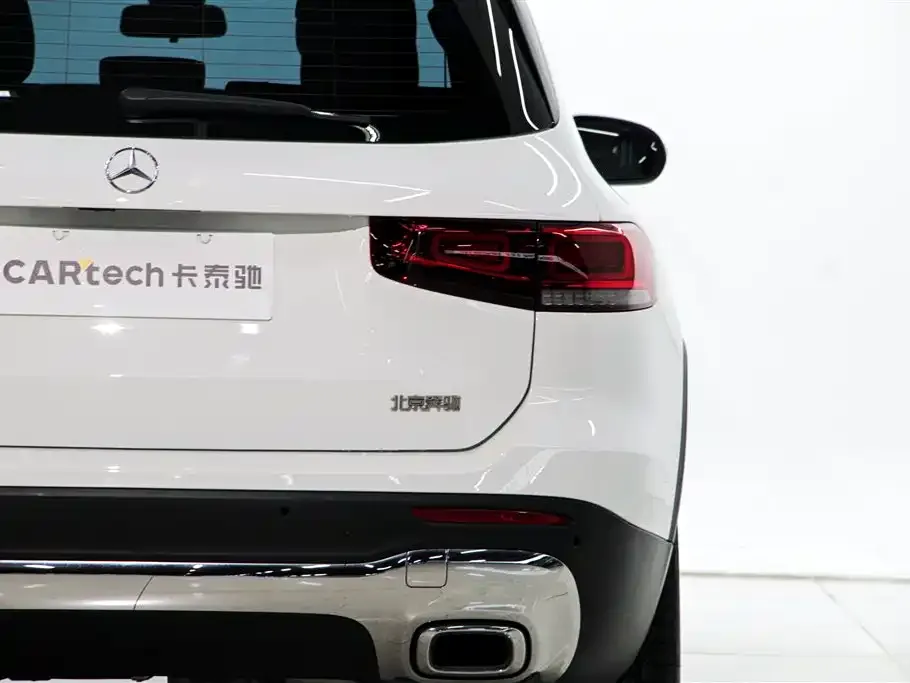 Mercedes-Benz GLB — фото 10