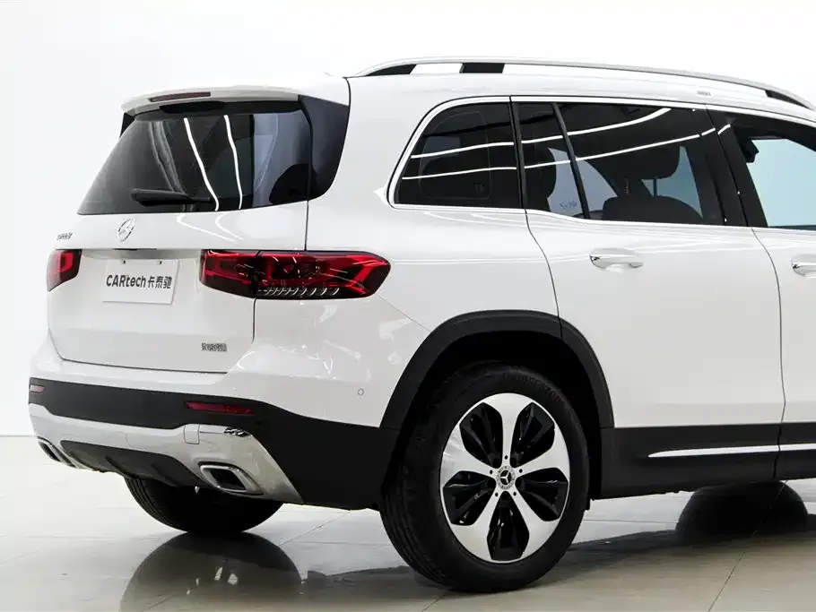 Mercedes-Benz GLB — фото 8