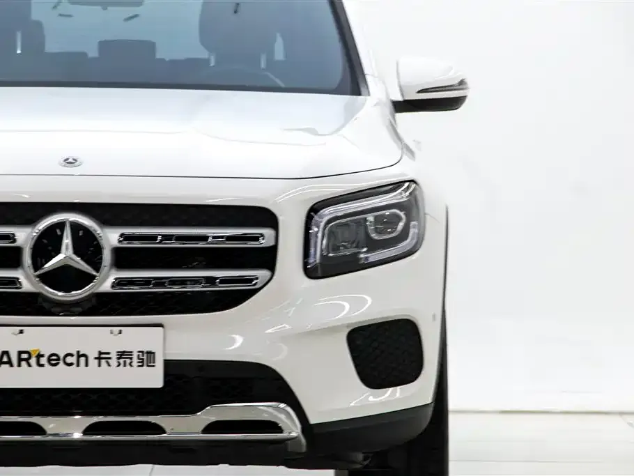 Mercedes-Benz GLB — фото 9