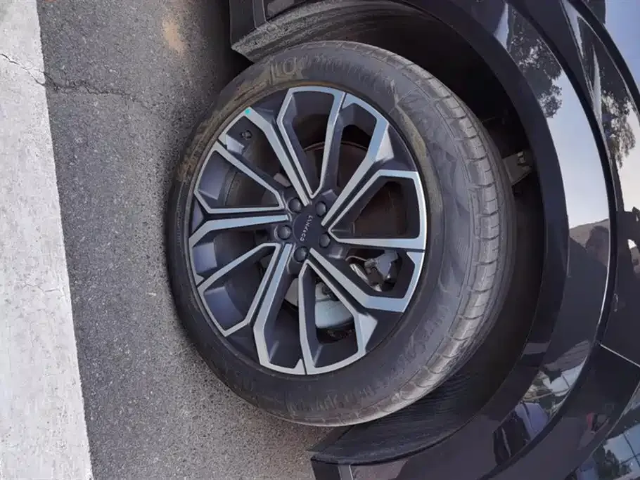 Lynk & Co 09 — фото 6