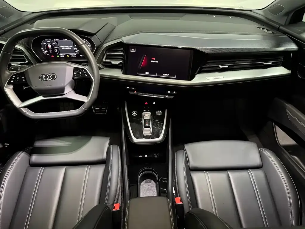 Audi Q4 e-tron — фото 8