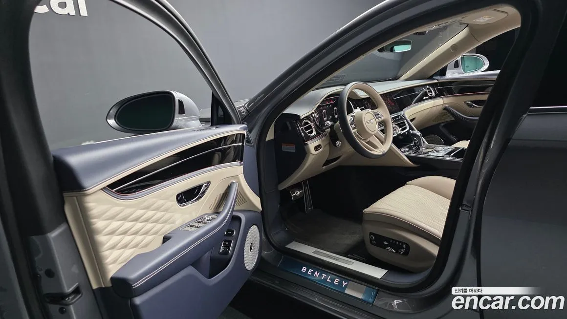 Bentley Flying Spur — фото 10