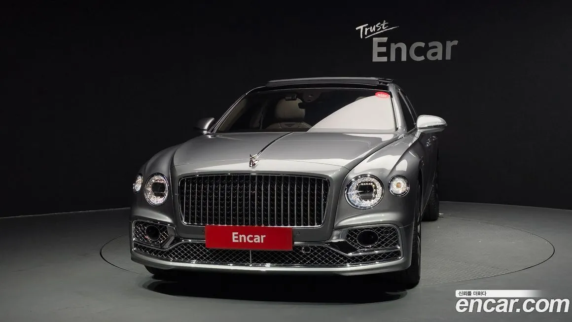 Bentley Flying Spur — фото 3