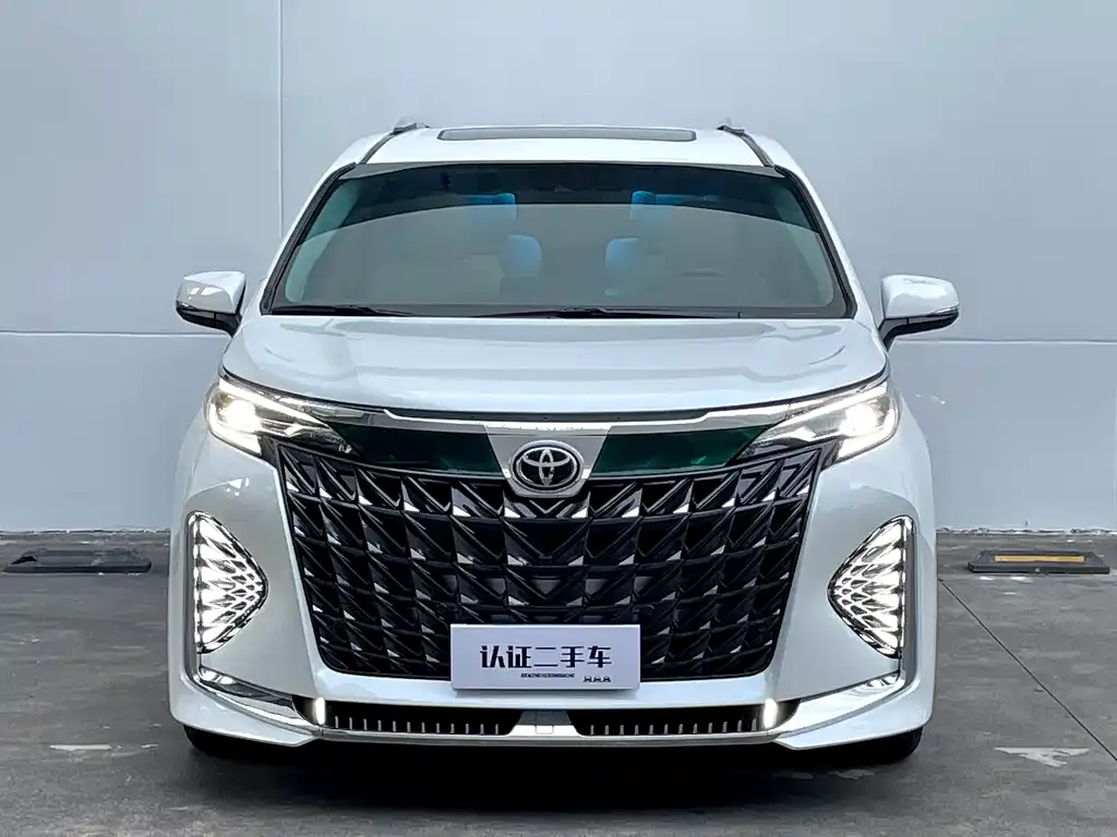 Toyota Sienna — фото 3