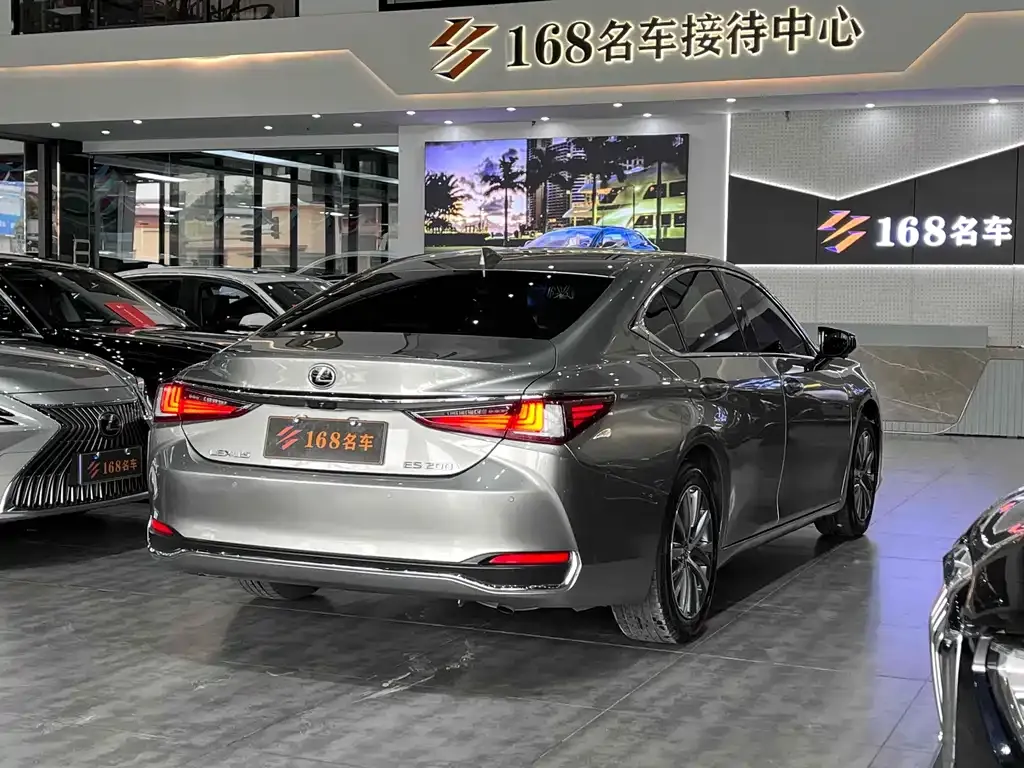 Lexus ES — фото 6