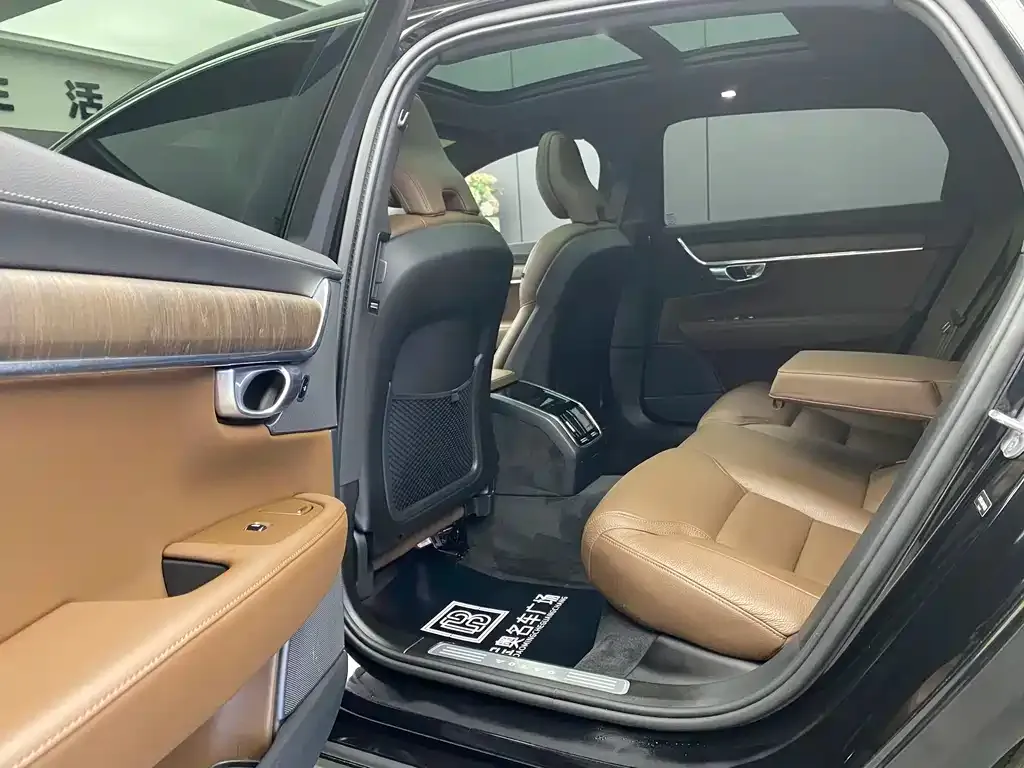 Volvo S90 — фото 7