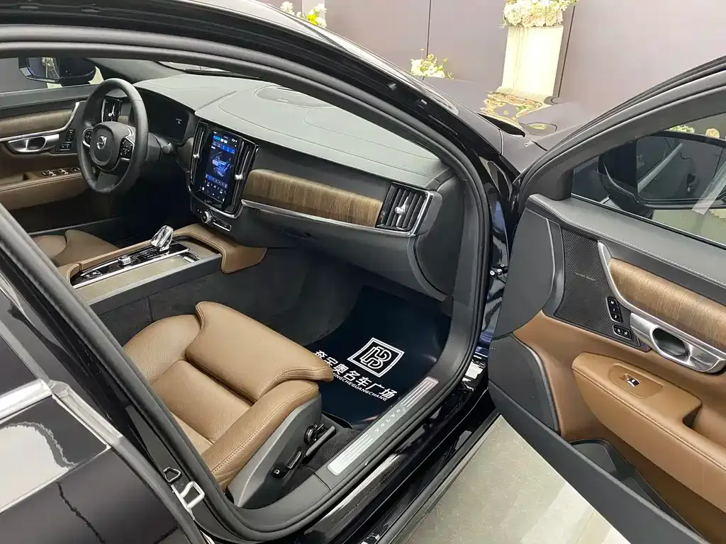 Volvo S90 — фото 8