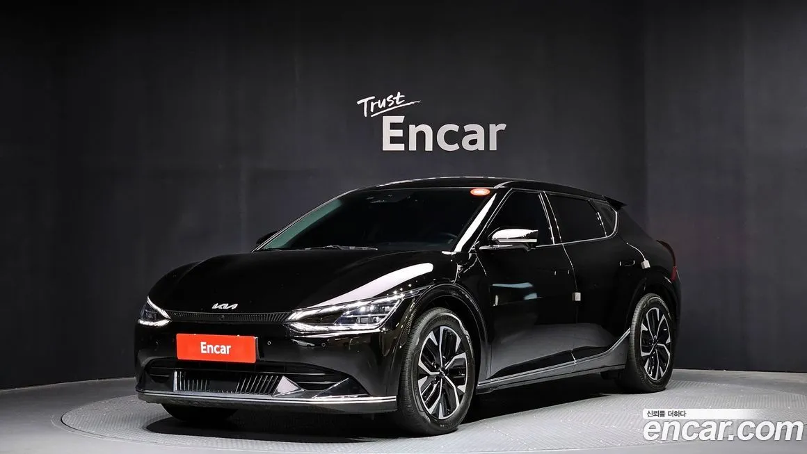 Kia EV6 — фото 1
