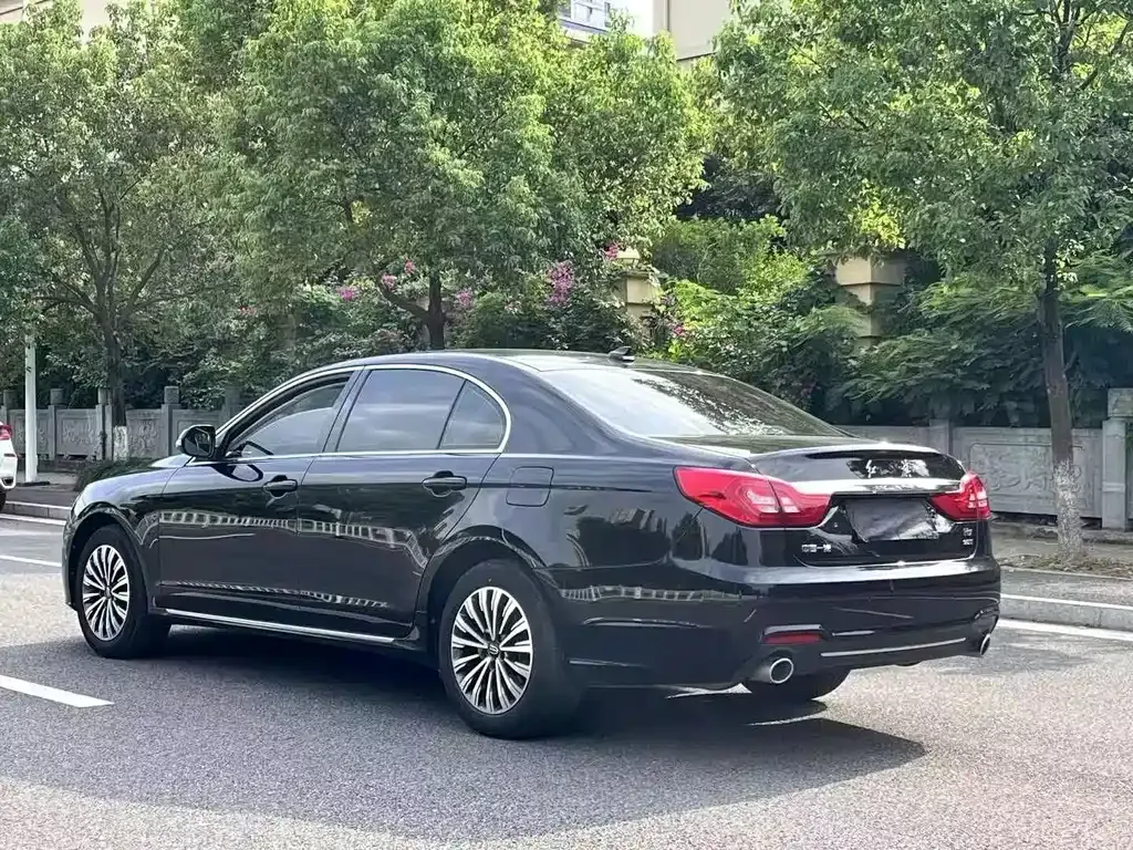 Hongqi H7 — фото 7