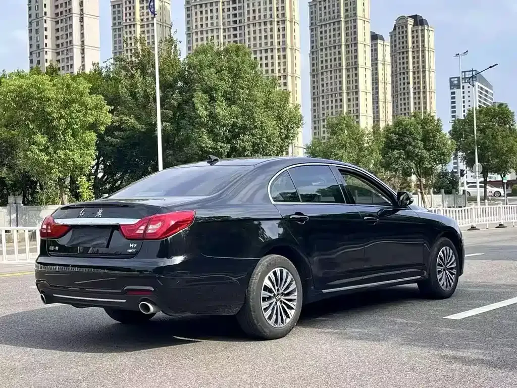 Hongqi H7 — фото 9
