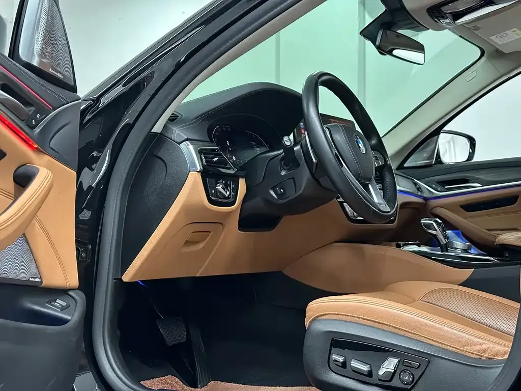 BMW 5 Series — фото 10