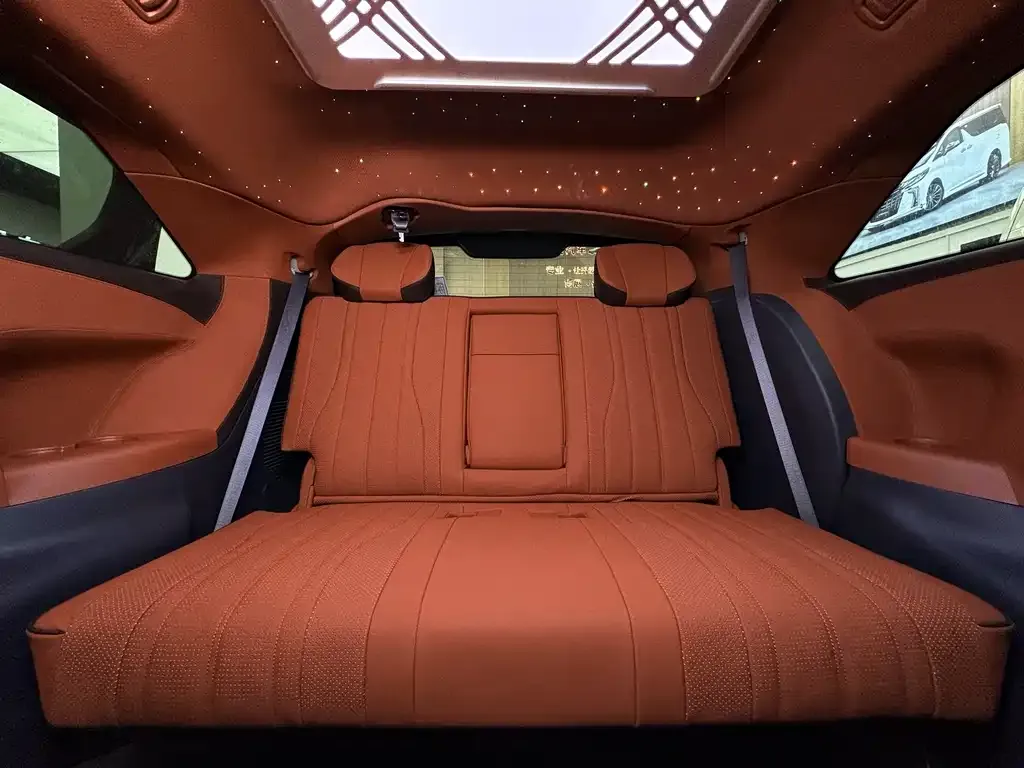 Toyota Granvia — фото 8