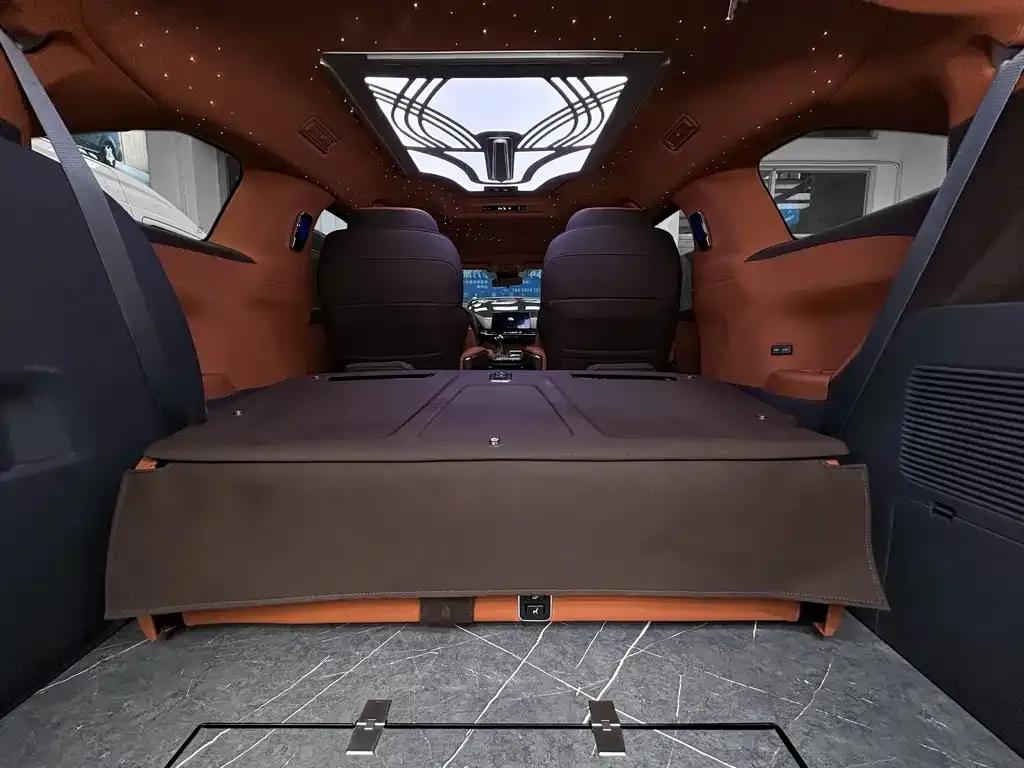 Toyota Granvia — фото 9