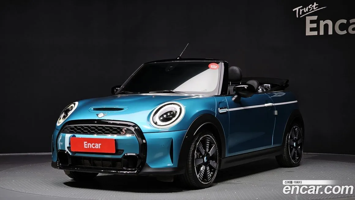 Mini Cooper Convertible — фото 1