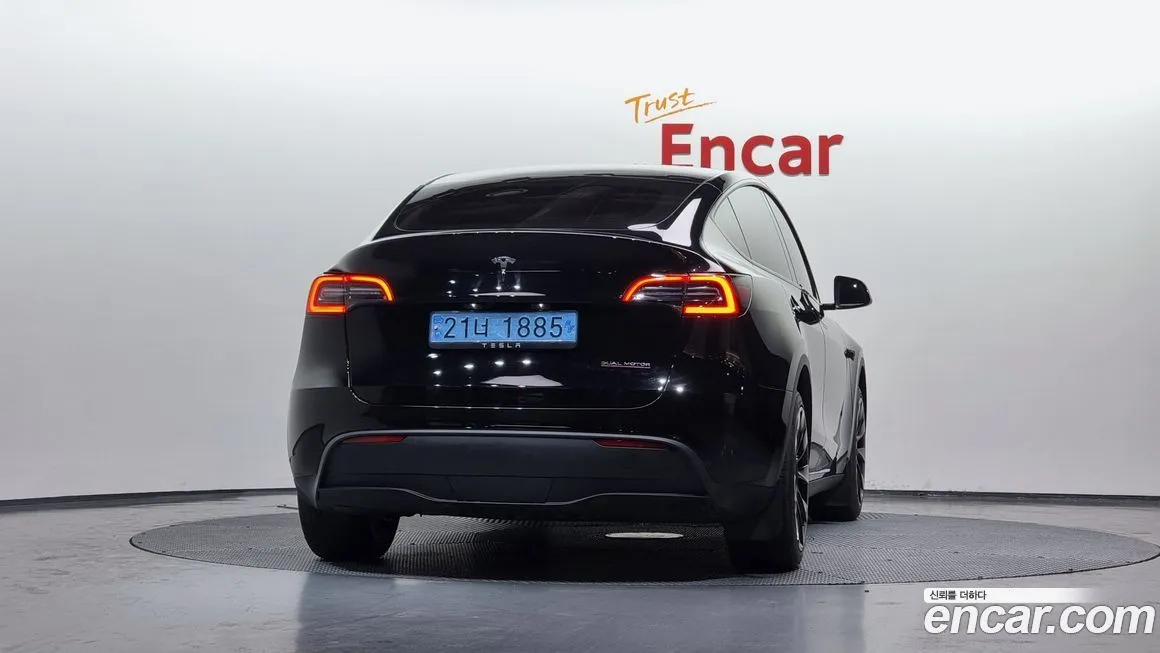 Tesla Model Y — фото 4