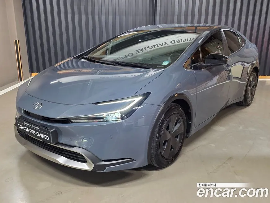 Toyota Prius — фото 1