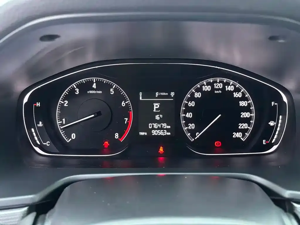 Honda Accord — фото 10
