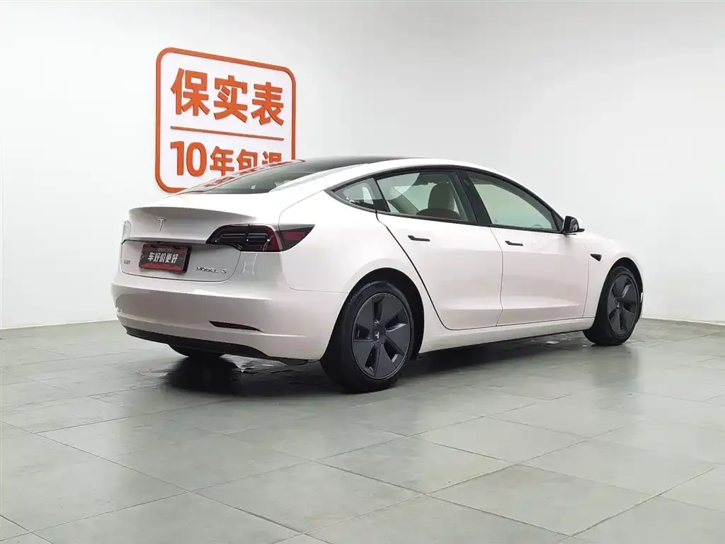 Tesla Model 3 — фото 2
