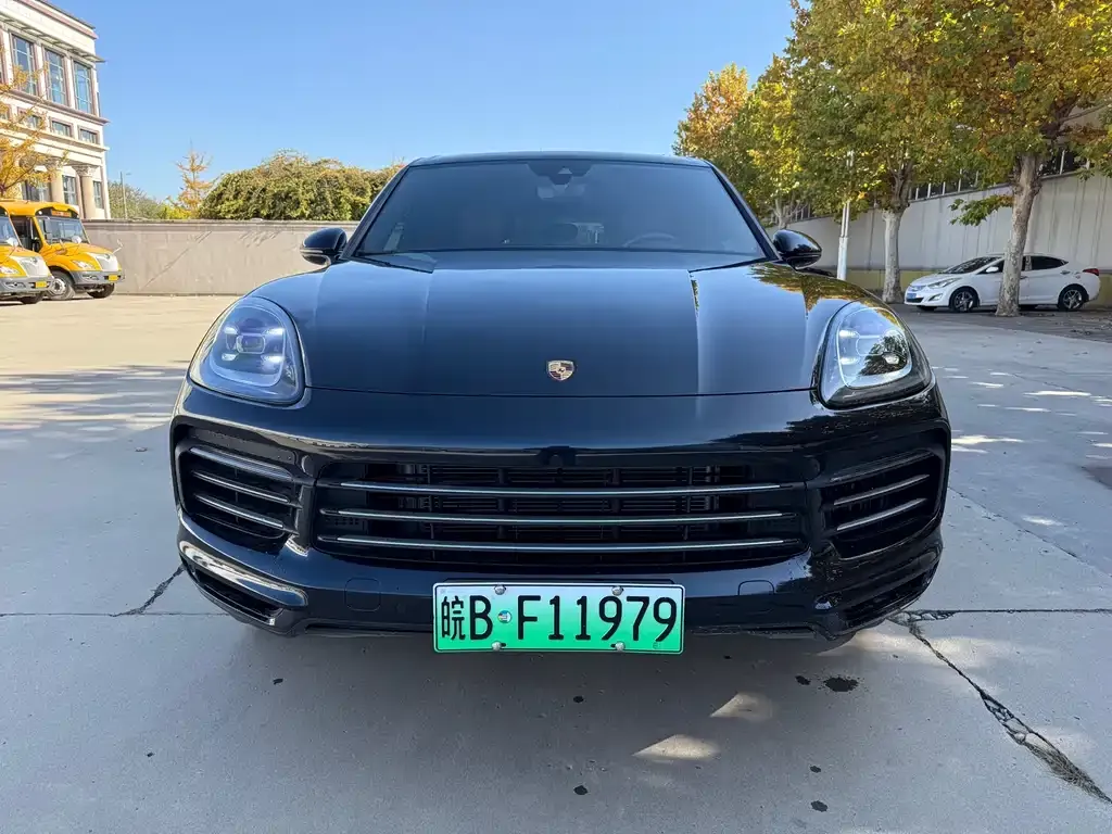 Porsche Cayenne Hybrid — фото 1