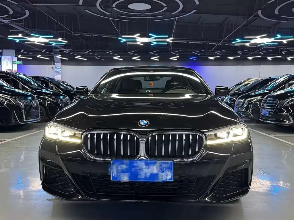 BMW 5 Series — фото 2