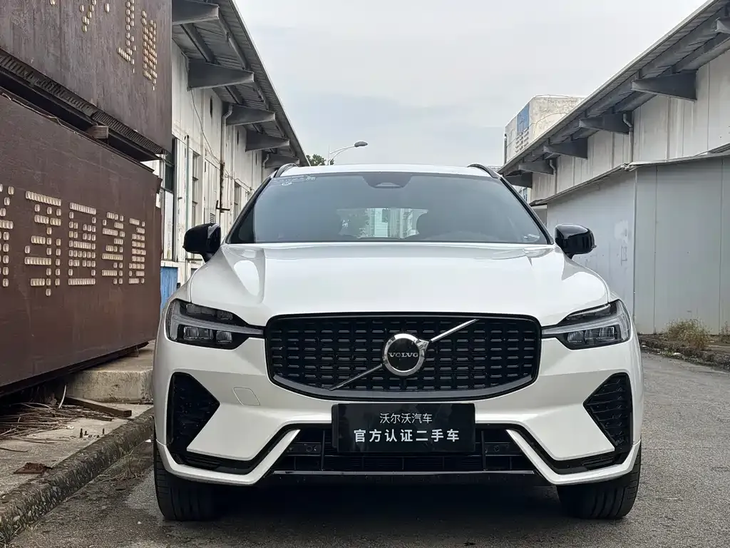 Volvo XC60 — фото 2