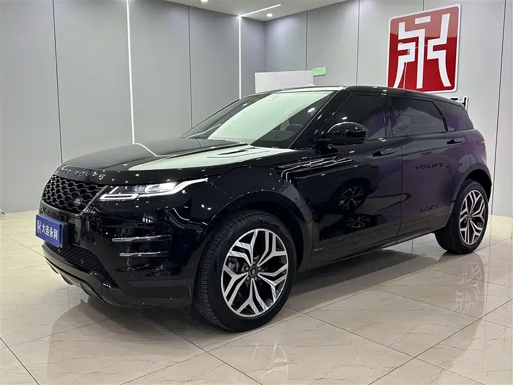 Land Rover Evoque — фото 1