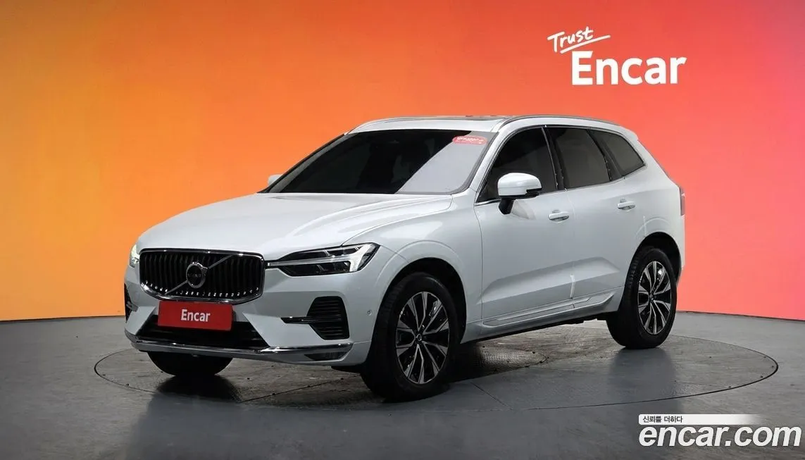 Volvo XC60 — фото 1