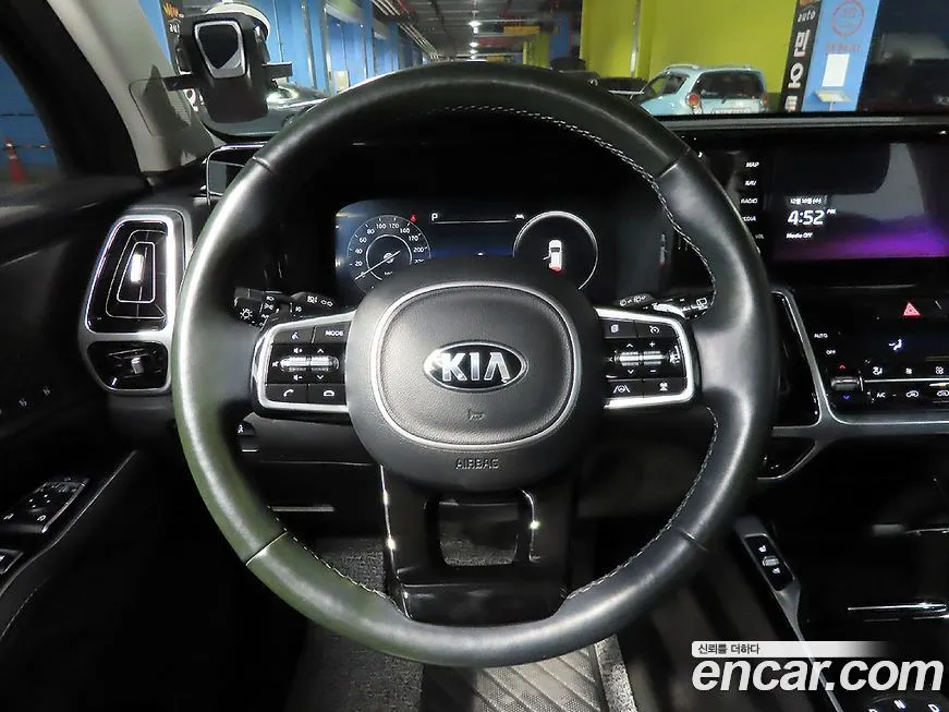 Kia Sorento — фото 10
