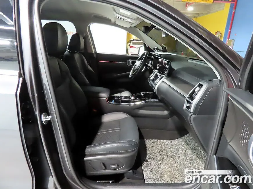 Kia Sorento — фото 8