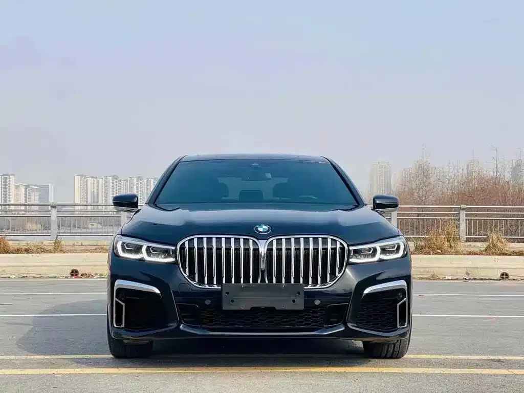 BMW 7 Series — фото 3