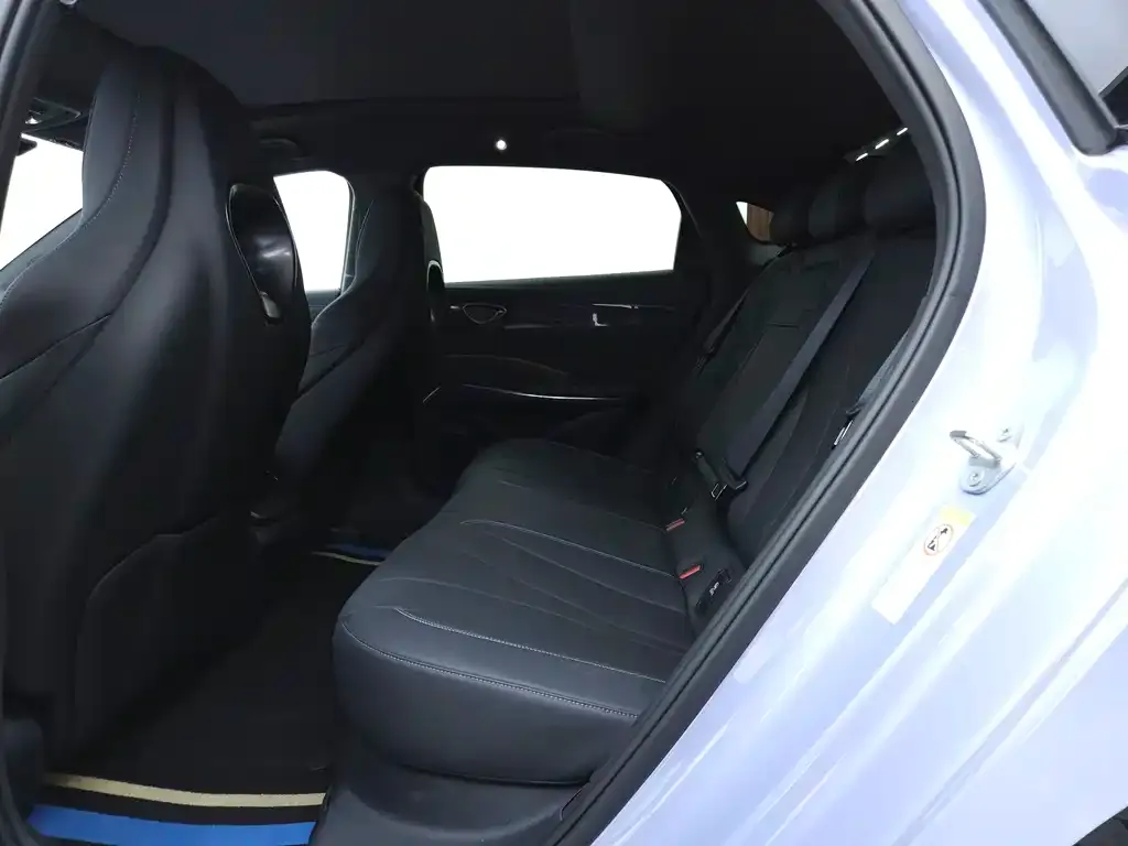 BYD Seal — фото 9