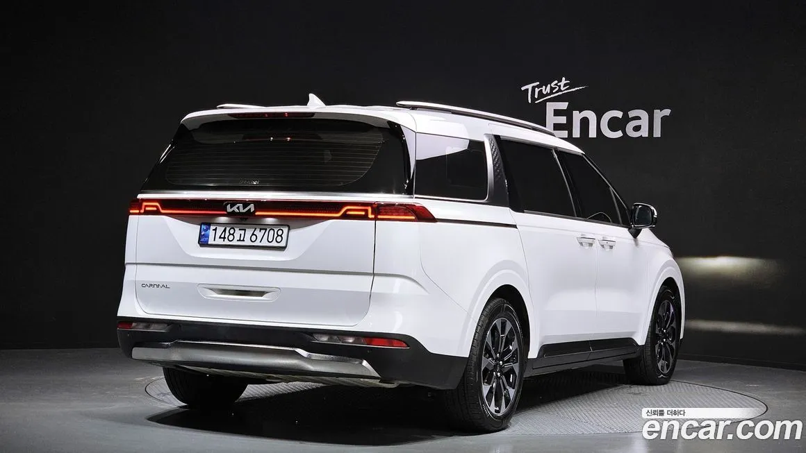 Kia Carnival — фото 2