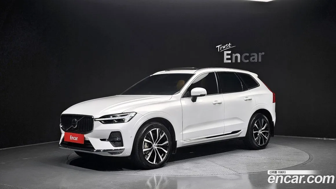 Volvo XC60 — фото 1