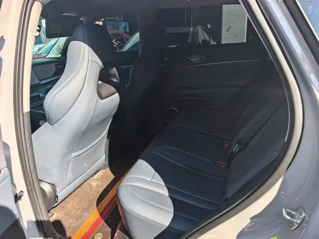 BYD Hiace 07 DM-i — фото 6